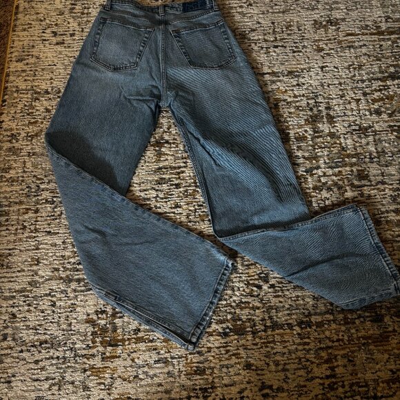 Abercrombie & Fitch High Rise 90s Relaxed Jean With Split Hem Curve Love- 2 - Picture 3 of 5